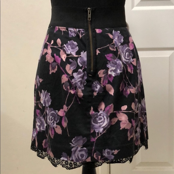 Rose Purple Lace Skirt - Elle - Picture 5 of 8